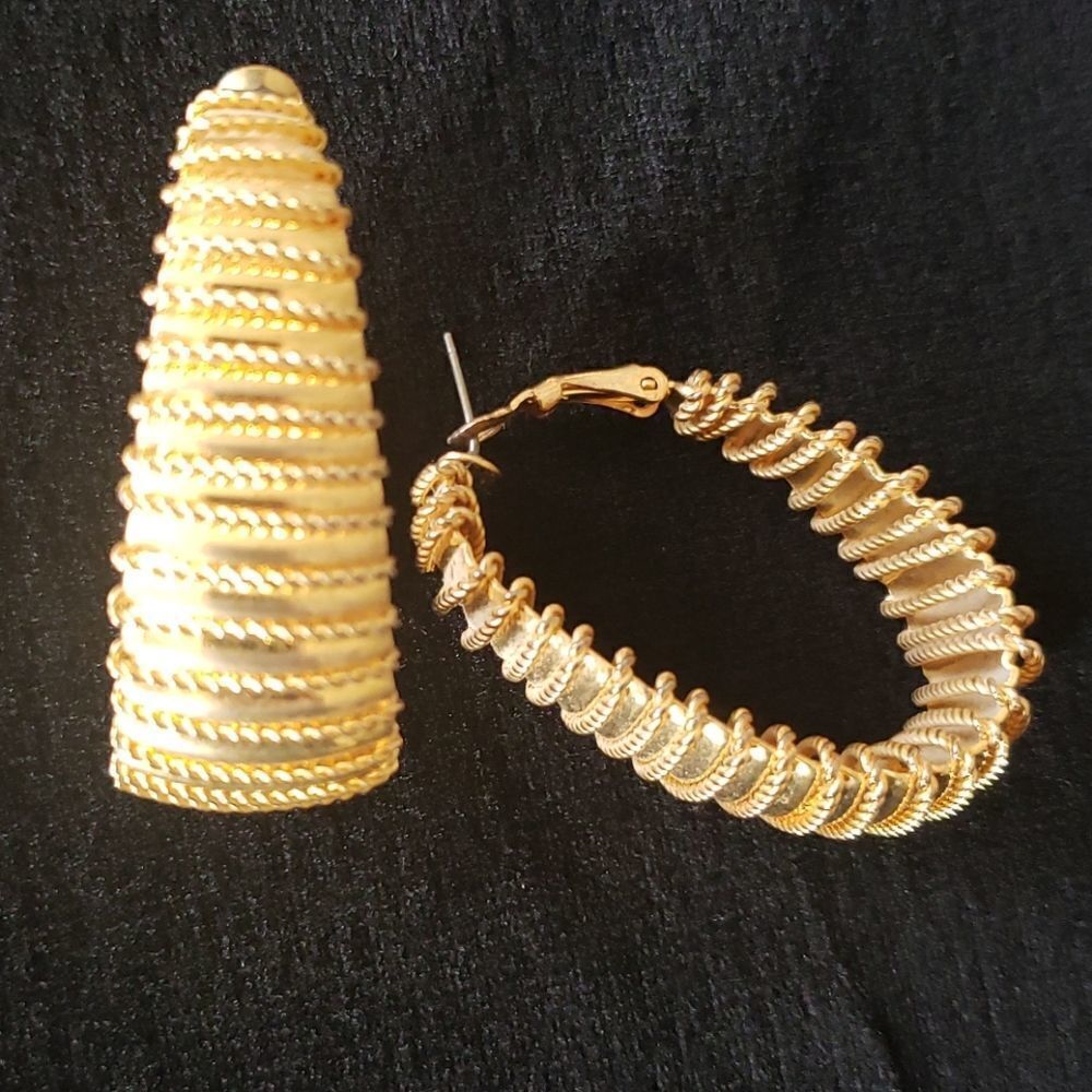 Stylish Ridged Goldtone Hoop Earrings